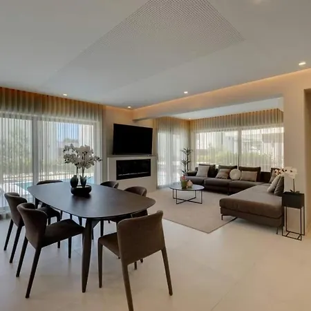 Vila Centinera Mit Pool In Meernaehe
