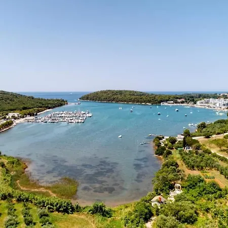 Vila Centinera Mit Pool In Meernaehe Banjole